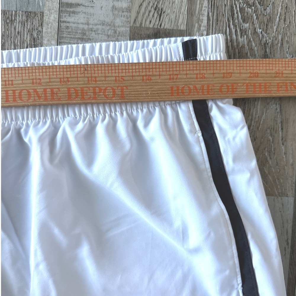 New Balance Relentless Woven Joggers Track Pants Athleisure White Streetwear New - Picture 7 of 8